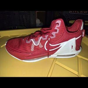 Nike Men's Red Athletic Shoes